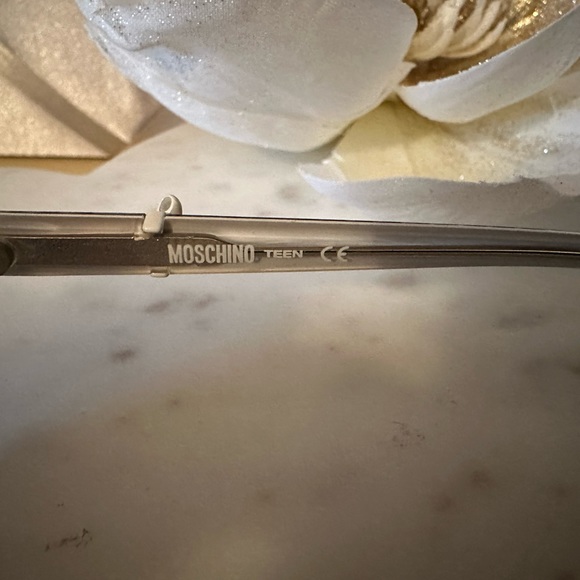 Moschino Teen Sunglasses AUTHENTIC (New) - Picture 3 of 7